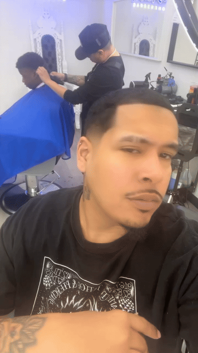 chilling at the shop barber life