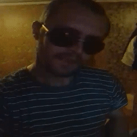 Девушка штырит 