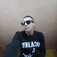 D. Z i O. b AK