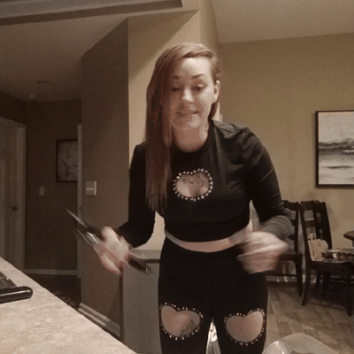 just fuckin off while cooking n cleaning 🤣
