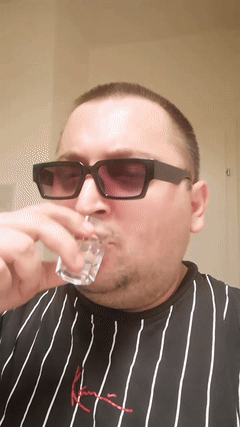 Mala Moja Sa Kamena Zmijo! 