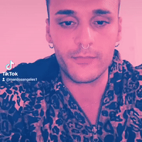cantando mi tema.. antes de las doce-Mani Ele A
