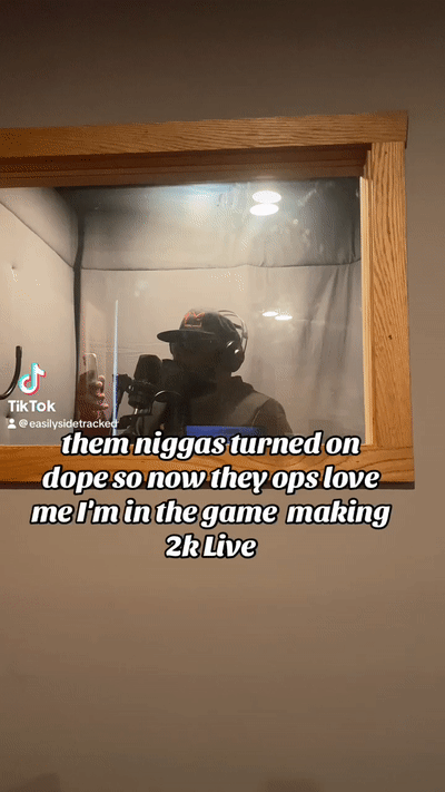 Bloody5ive droping bars