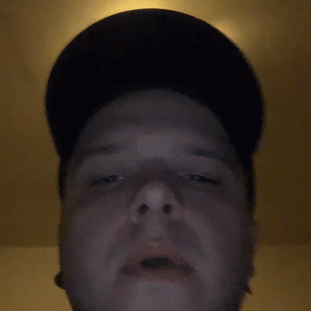 Prenditi sto bananone in culo appena sfornata merda te la credi troppp te lo meriti.babbo...