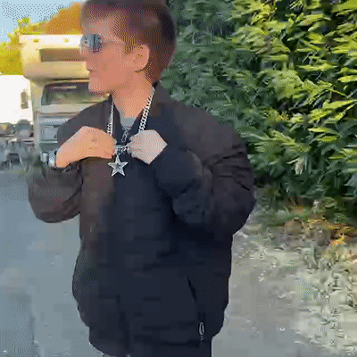 Zaza music video 