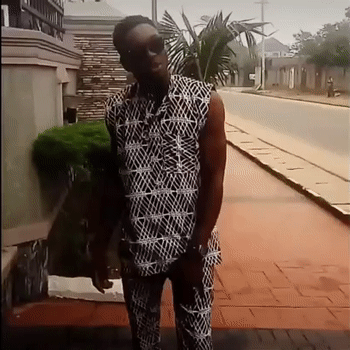 Van Vicky baby follow me dance 